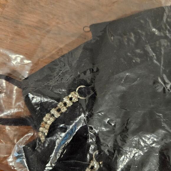 Forever 21 Black Spaghetti Strap Crop Top Y2K Rhinesone Strappy Open Back Bling - Picture 11 of 12